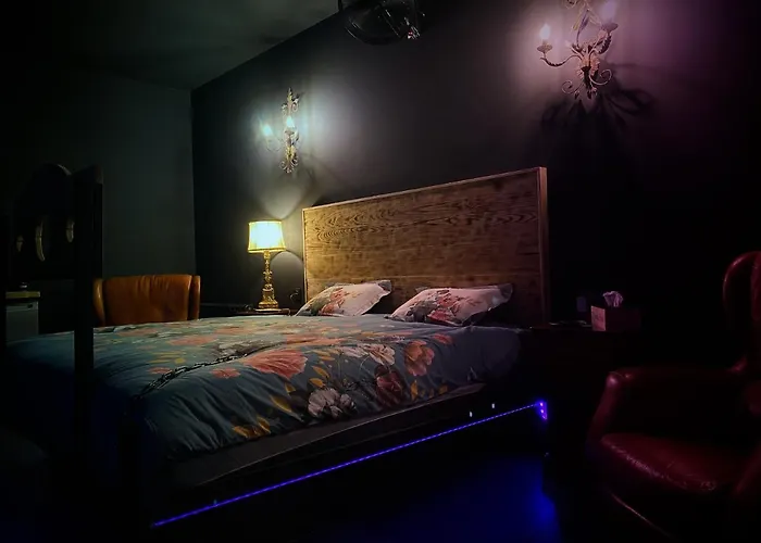 Loveroom Avec Jacuzzi 01