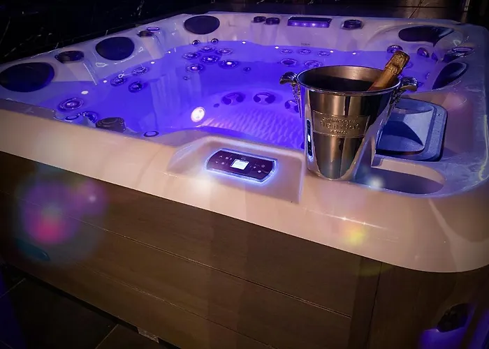 Loveroom Avec Jacuzzi 01 情趣酒店 Chazey-sur-Ain